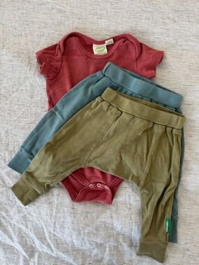 Parade organic cotton onesie (1) and harem pants (2), super soft, 6-12 months